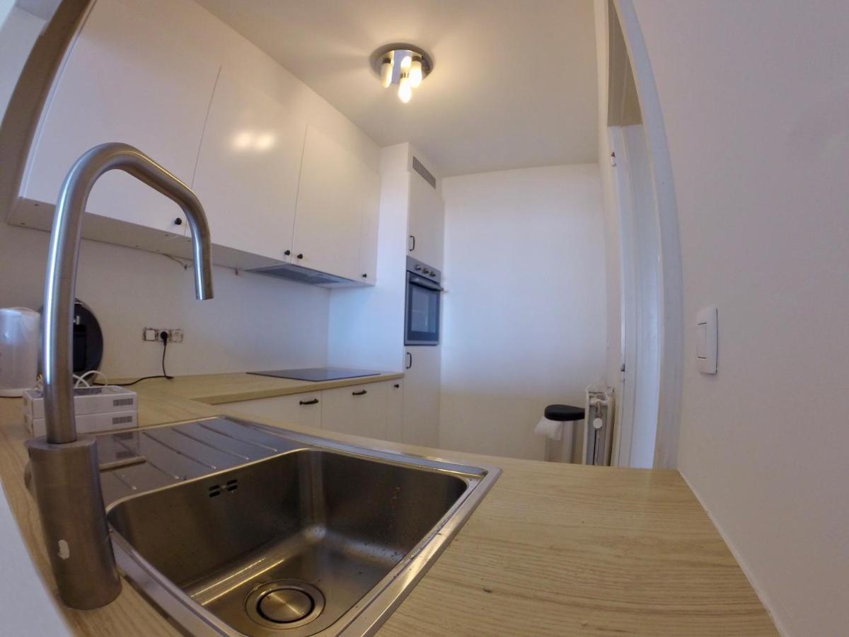 Rustig Appartement Met Zeezicht Dicht Bij Het Centrum Остенде Екстериор снимка