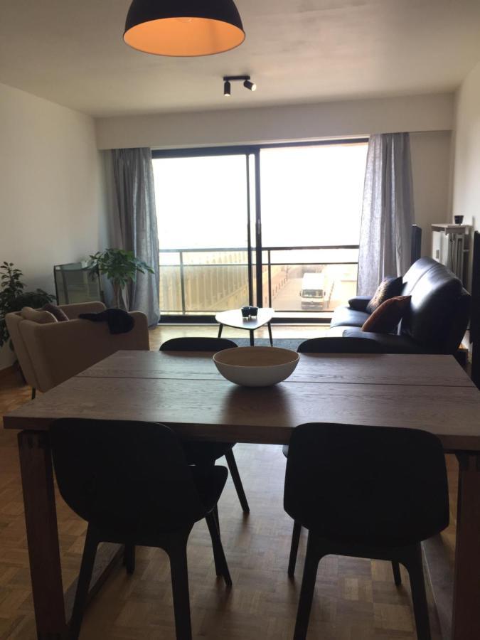 Rustig Appartement Met Zeezicht Dicht Bij Het Centrum Остенде Екстериор снимка